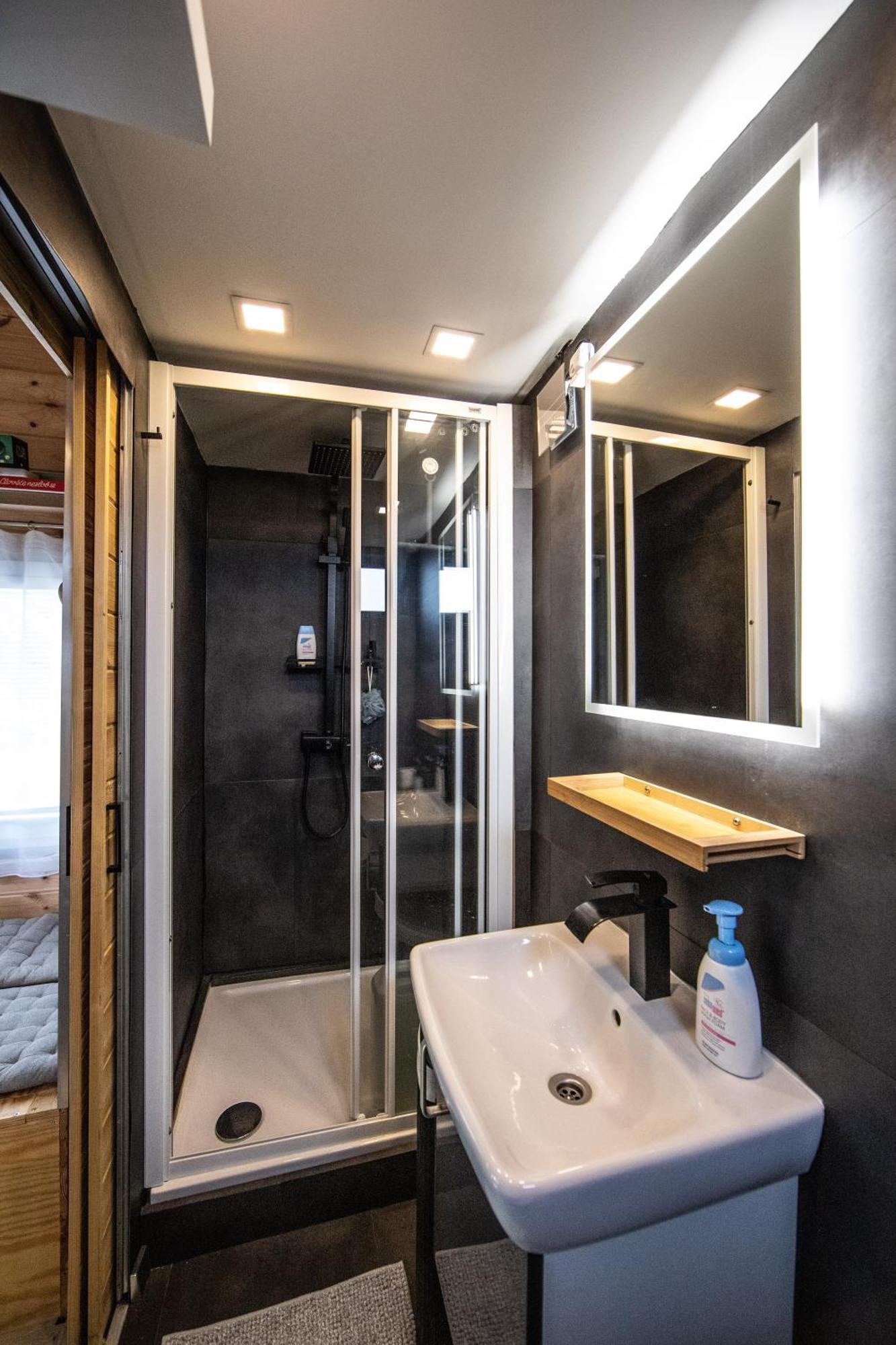Tiny House - Chatka V Rezi U Prahy Husinec  Ngoại thất bức ảnh